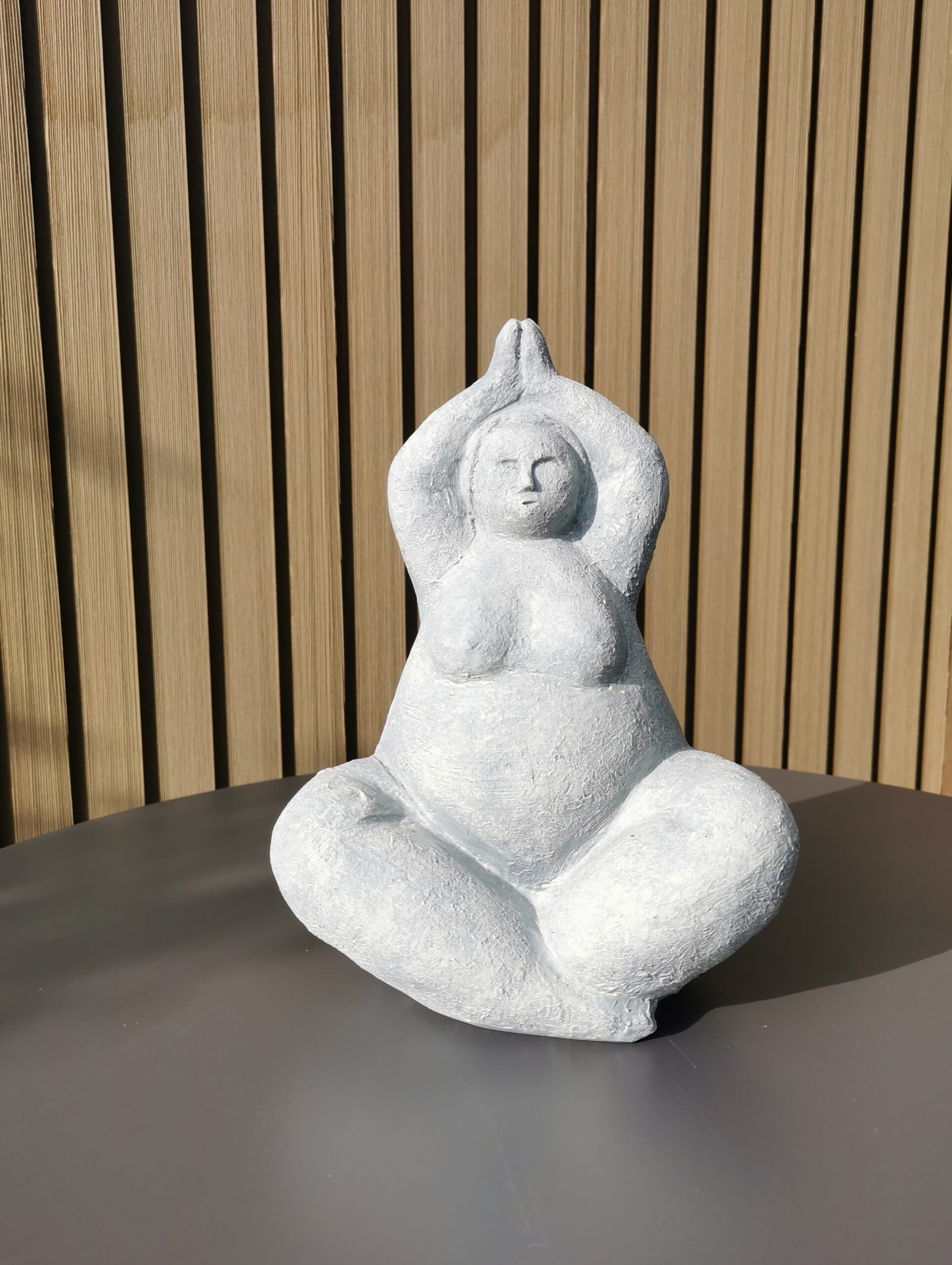 Figura Mujer Yoga